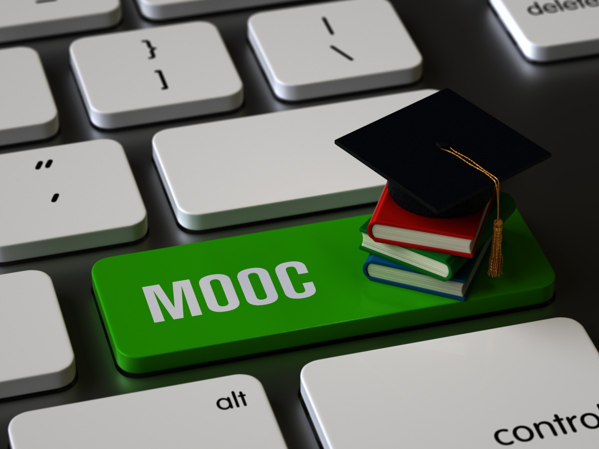 Gfi's massive open online course teaches the basics of plant-based and cell-based meat 1 Keyboard with green mooc key