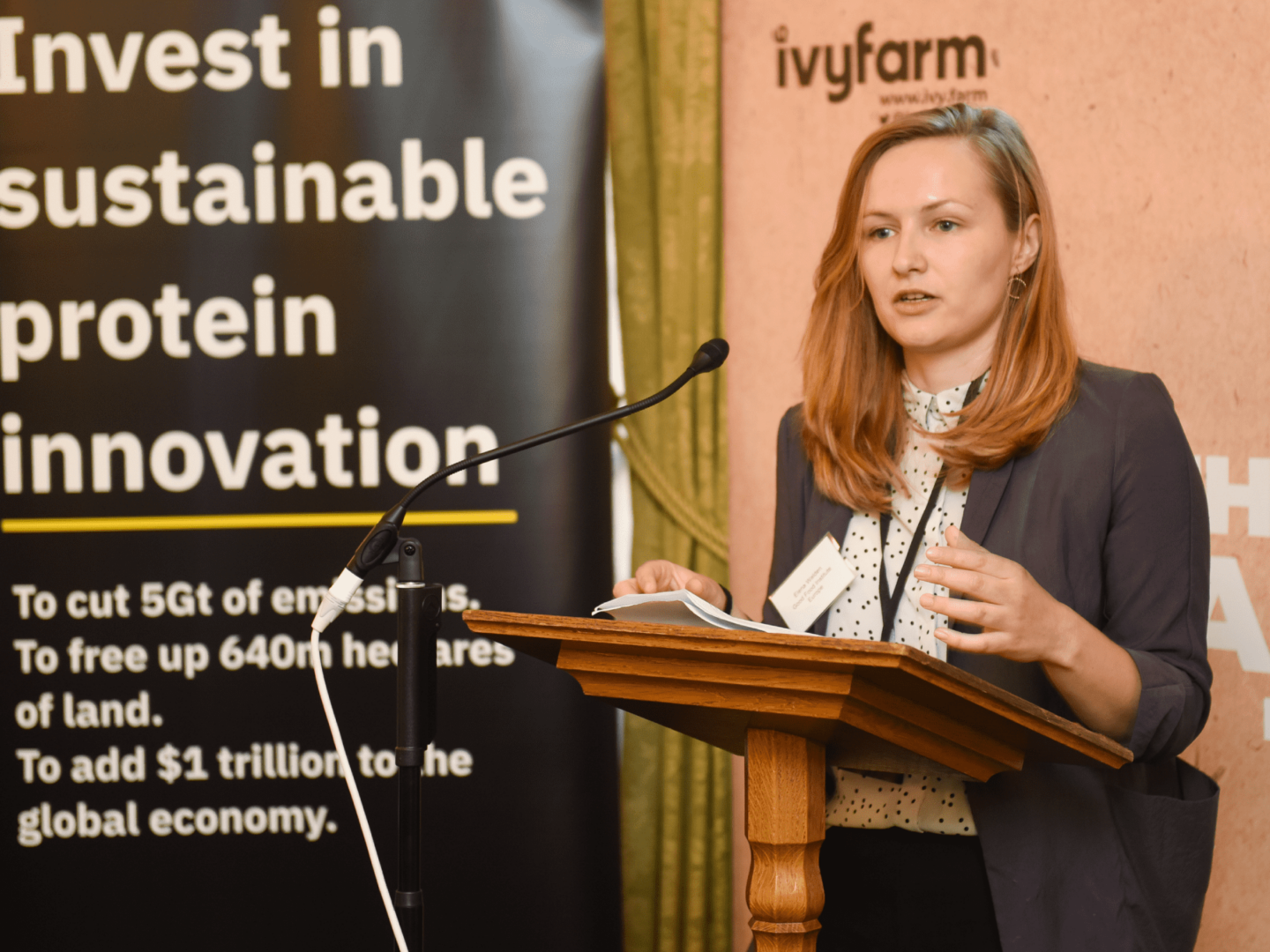 Ellie walden at the uk parliament event – ellie made a speech advocating cultivated meat to parliamentarians, senior government officials, regulators, and parliamentary staff.